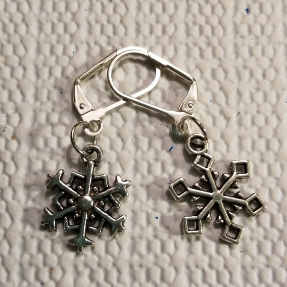 Jewelry - Snowflake Earrings